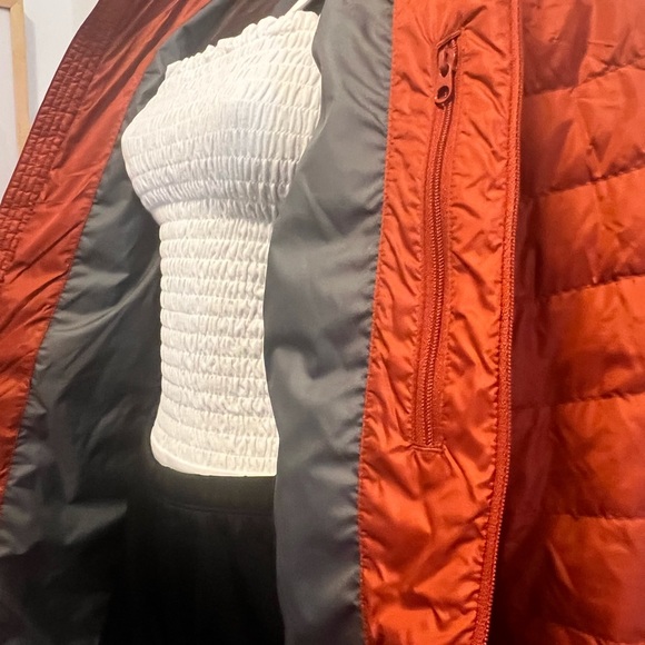 Helly Hansen Puffer - Picture 7 of 9